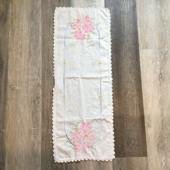 Vintage Embroidered Needlepoint Medium Sized Boho Chic Style Table Runner - Picture 6 of 7